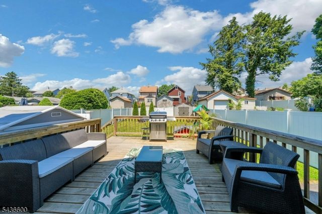 633 Lake Ave, Lyndhurst Twp., NJ 07071