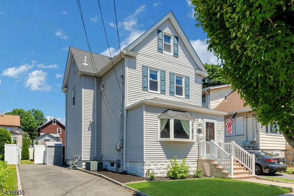 633 Lake Ave, Lyndhurst Twp., NJ 07071