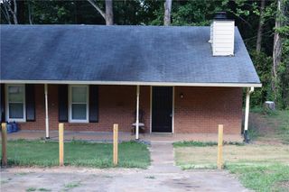 475 Holly Ridge NW Drive, Lilburn, GA 30047