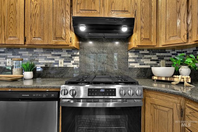 705 Keogh Lane, Caldwell, ID 83607