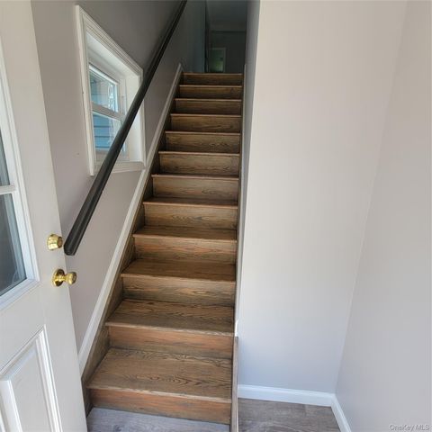 23 Tuthill Street 2nd Floor, Huntington, NY 11743