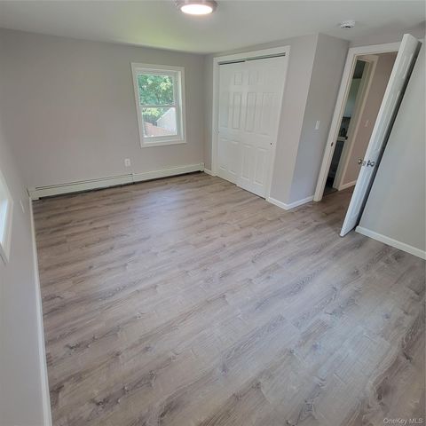 23 Tuthill Street 2nd Floor, Huntington, NY 11743