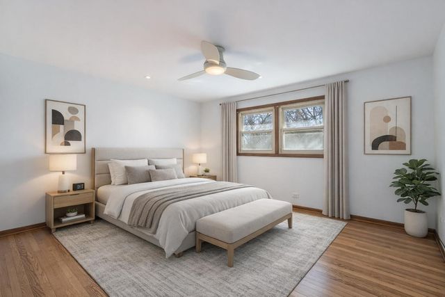 455 E Granville Avenue, Roselle, IL 60172