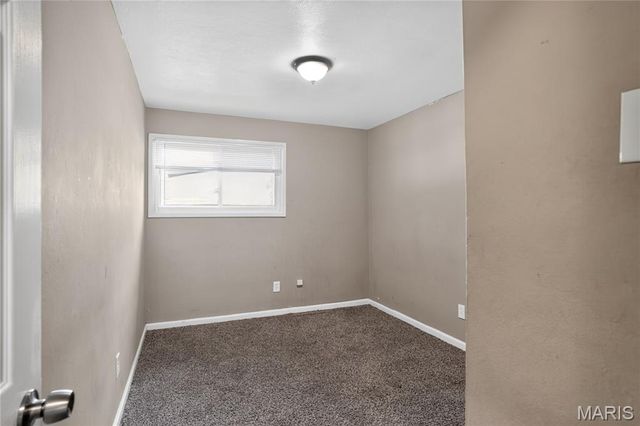 8313 Pepperidge Drive, Berkeley, MO 63134