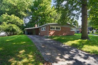 8313 Pepperidge Drive, Berkeley, MO 63134