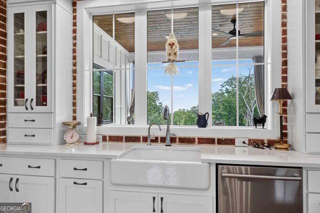 624 High Summit Drive, Talking Rock, GA 30175