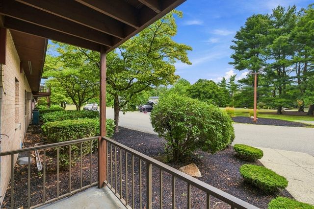 147 Sylvan St 12A, Danvers, MA 01923