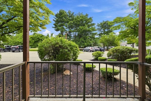 147 Sylvan St 12A, Danvers, MA 01923