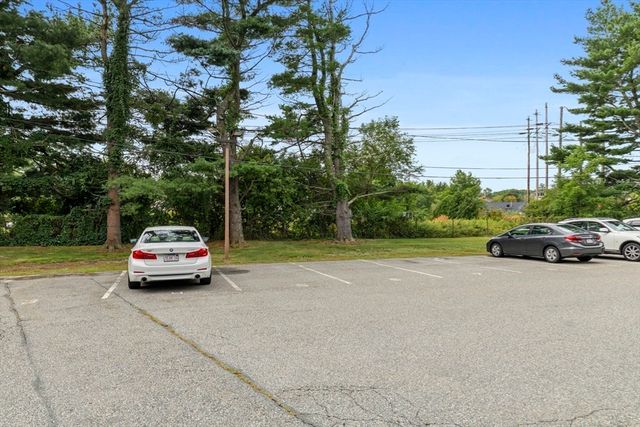 147 Sylvan St 12A, Danvers, MA 01923