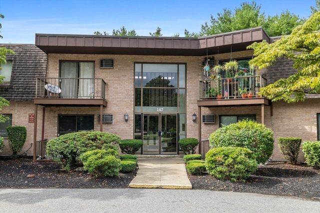 147 Sylvan St 12A, Danvers, MA 01923
