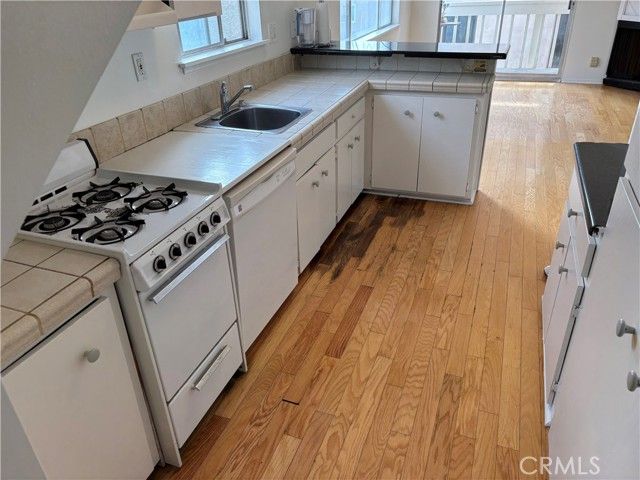 3513 Alma Avenue, Manhattan Beach, CA 90266