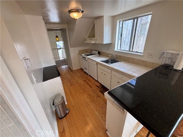 3513 Alma Avenue, Manhattan Beach, CA 90266