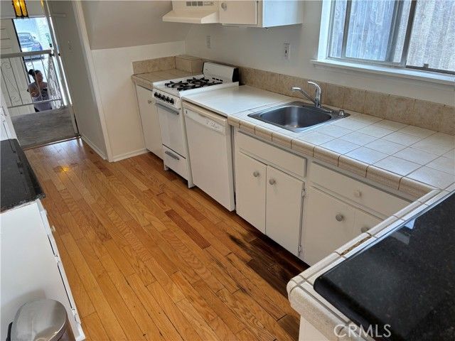 3513 Alma Avenue, Manhattan Beach, CA 90266