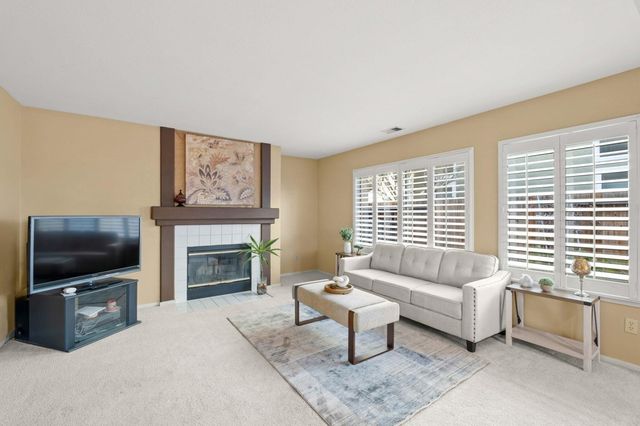 1383 1383 Chaplin Ct, Tracy, CA 95376