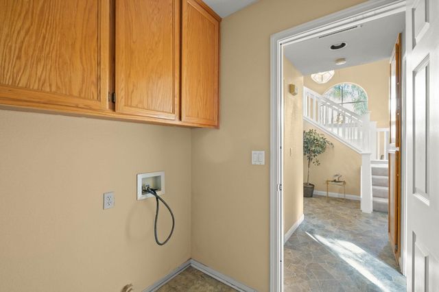 1383 1383 Chaplin Ct, Tracy, CA 95376