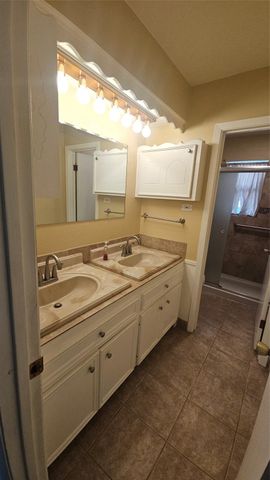 3931 Allen Road, Pearland, TX 77584