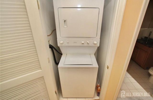 116 Chariot Court, Piscataway, NJ 08854