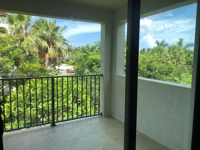 250 NW 33rd Ln, Pompano Beach, FL 33069