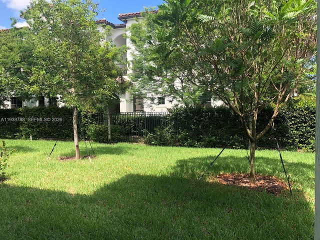 250 NW 33rd Ln, Pompano Beach, FL 33069