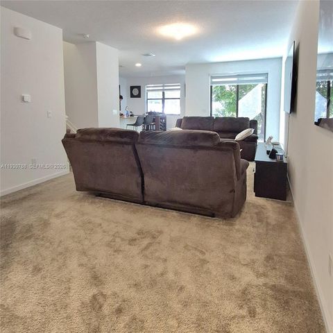 250 NW 33rd Ln, Pompano Beach, FL 33069