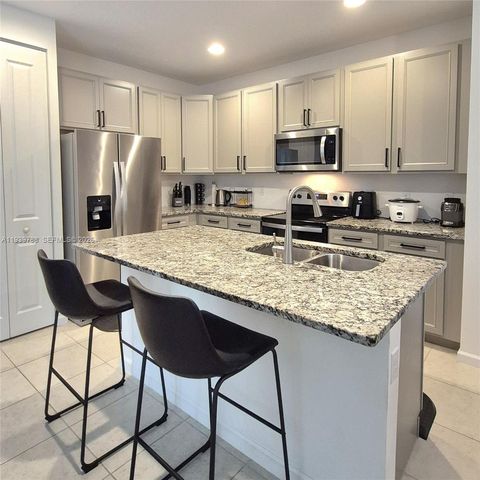 250 NW 33rd Ln, Pompano Beach, FL 33069