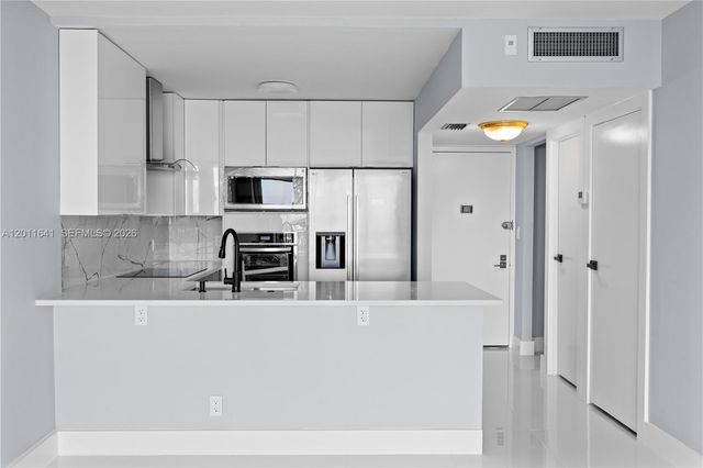 20335 W Country Club Drive 1905, Aventura, FL 33180
