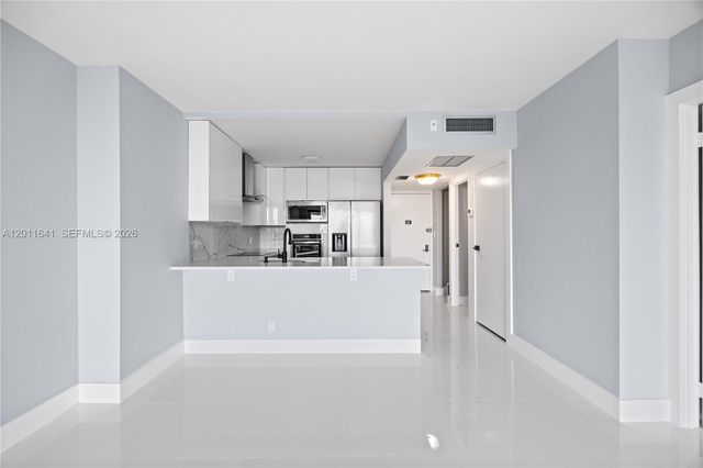 20335 W Country Club Drive 1905, Aventura, FL 33180