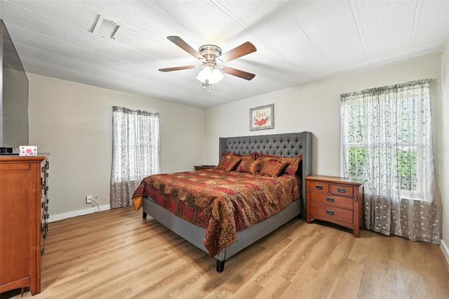 2401 S Hampton Road, Glenn Heights, TX 75154