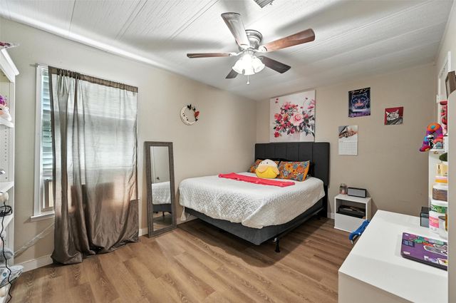 2401 S Hampton Road, Glenn Heights, TX 75154