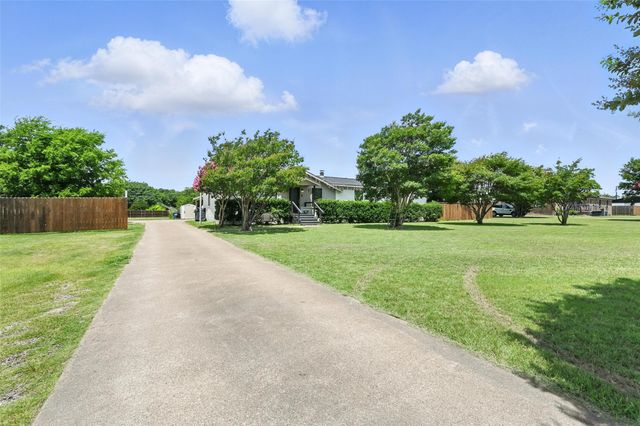 2401 S Hampton Road, Glenn Heights, TX 75154