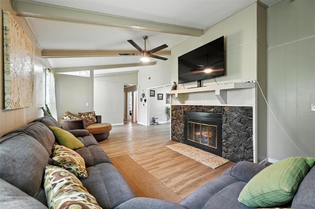 2401 S Hampton Road, Glenn Heights, TX 75154