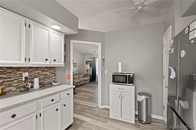 3018 Pebble Brook, Jeffersonville, IN 47130