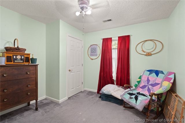 3018 Pebble Brook, Jeffersonville, IN 47130