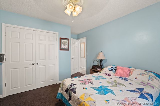 3018 Pebble Brook, Jeffersonville, IN 47130
