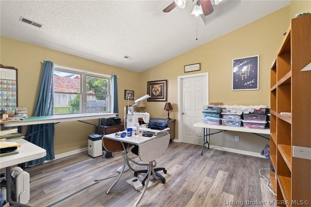 3018 Pebble Brook, Jeffersonville, IN 47130