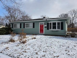 601 Ridgewood Road, Streamwood, IL 60107