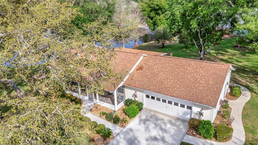 Image 18 of property listing at 1315 NOBLE COURT, Leesburg, FL 34788