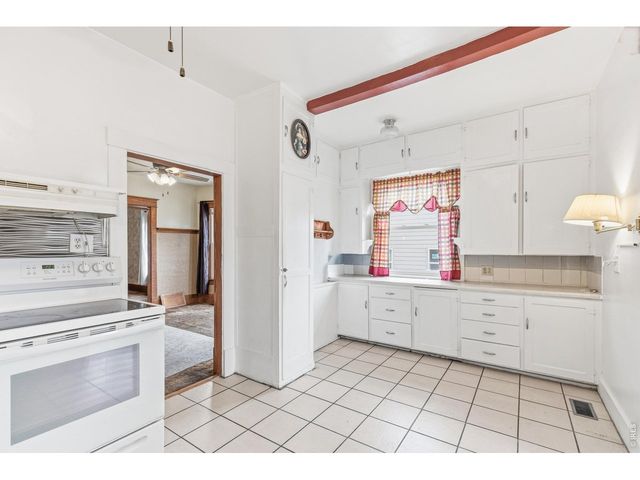 1122 5th St, Greeley, CO 80631