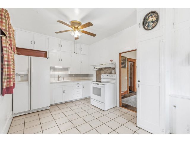 1122 5th St, Greeley, CO 80631