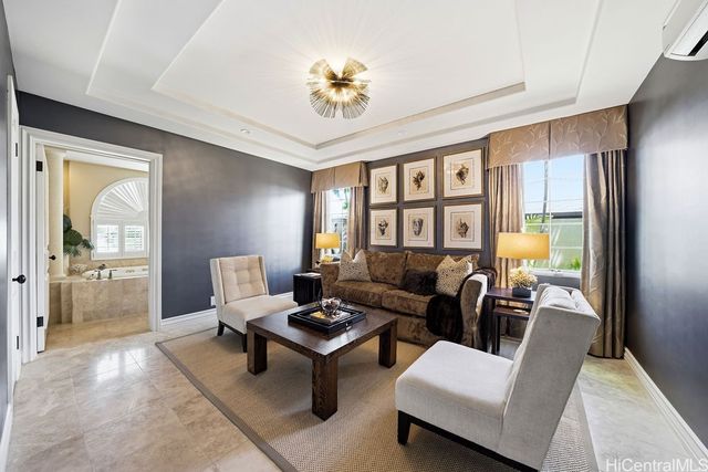 917 Iiwi Street, Honolulu, HI 96816