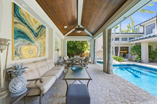 917 Iiwi Street, Honolulu, HI 96816