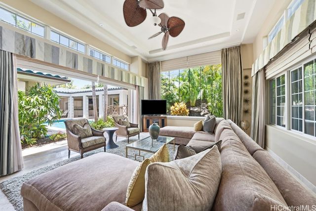 917 Iiwi Street, Honolulu, HI 96816
