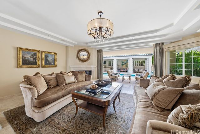 917 Iiwi Street, Honolulu, HI 96816