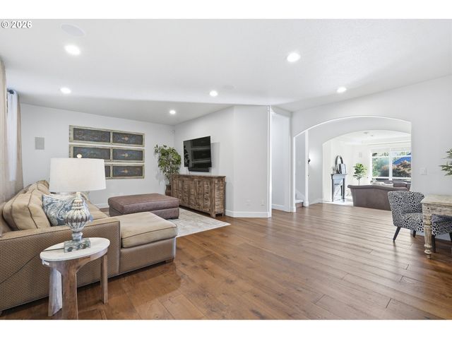3675 LANDIS St, West Linn, OR 97068