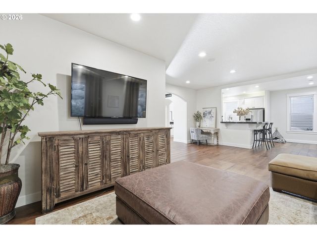 3675 LANDIS St, West Linn, OR 97068