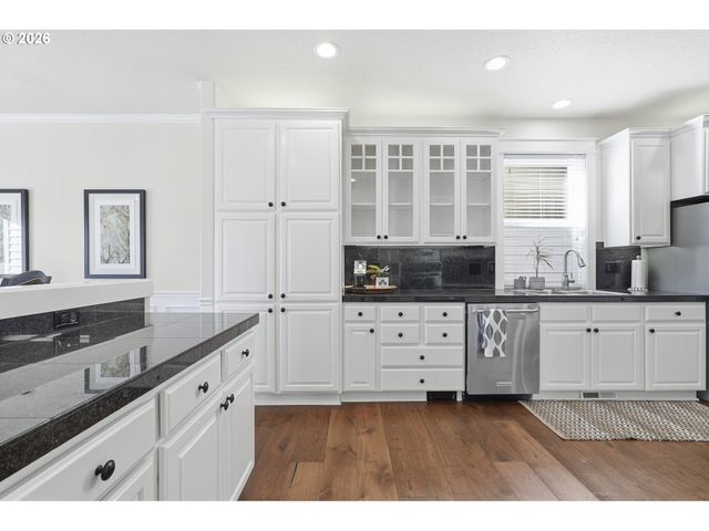 3675 LANDIS St, West Linn, OR 97068
