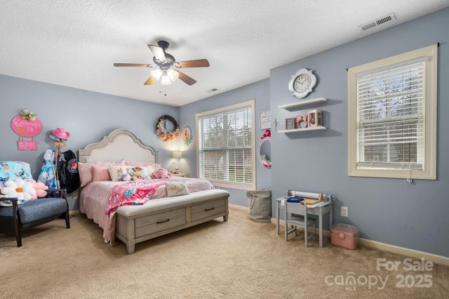 107 Maplewood Court, Hudson, NC 28638