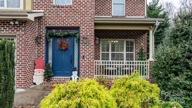 107 Maplewood Court, Hudson, NC 28638