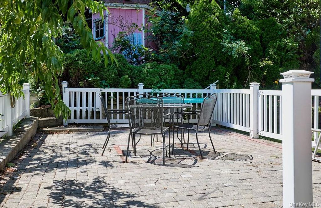 404 Prescott Street, Yonkers, NY 10701 — photo 4