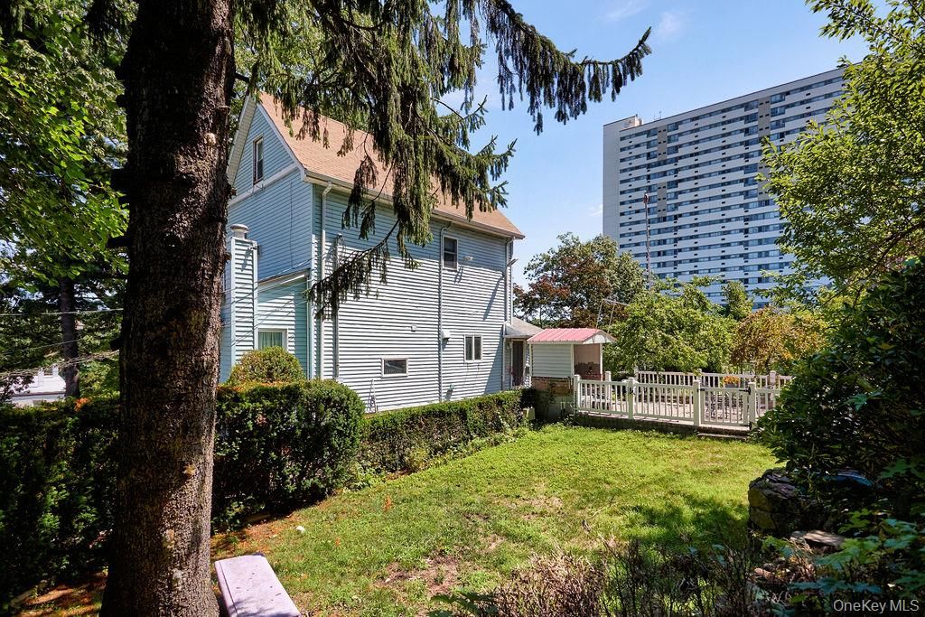 404 Prescott Street, Yonkers, NY 10701 — photo 5